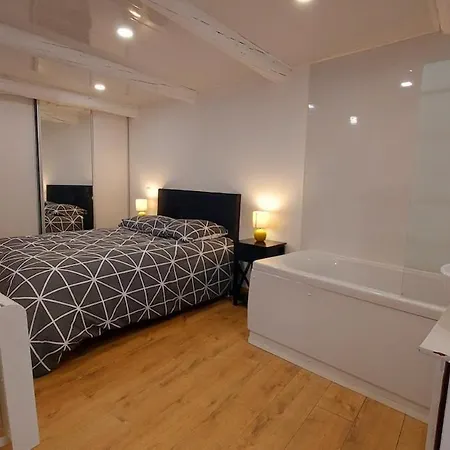 Δωμάτια σε οικογενειακή κατοικία Chez Elle