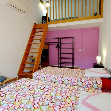 Chez Elle