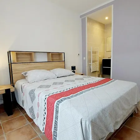 Chez Elle Δωμάτια σε οικογενειακή κατοικία *